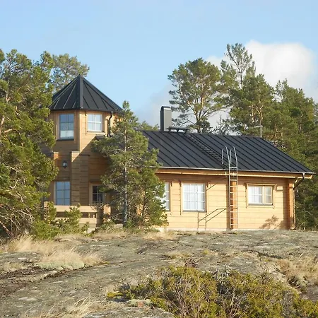 Tornvillan Villa *